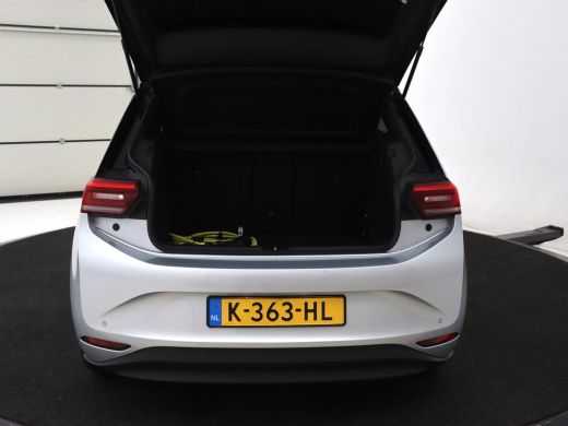 Volkswagen ID.3 Business 58 kWh | Stoel & stuurverwarming | Camera | Carplay | Adaptive cruise | Matrix LED | Nav... ActivLease financial lease