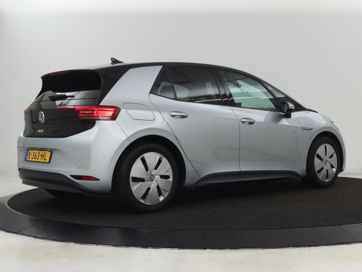 Volkswagen ID.3 Business 58 kWh | Stoel & stuurverwarming | Camera | Carplay | Adaptive cruise | Matrix LED | Nav... ActivLease financial lease