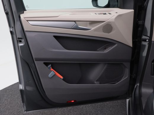 Volkswagen Multivan 1.4 eHybrid 218 Pk Automaat L2 Life 7-Persoons | Adaptive Cruise | Stoelverwarming | Panoramadak ... ActivLease financial lease