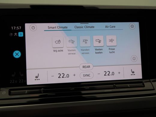 Volkswagen Multivan 1.4 eHybrid 218 Pk Automaat L2 Life 7-Persoons | Adaptive Cruise | Stoelverwarming | Panoramadak ... ActivLease financial lease