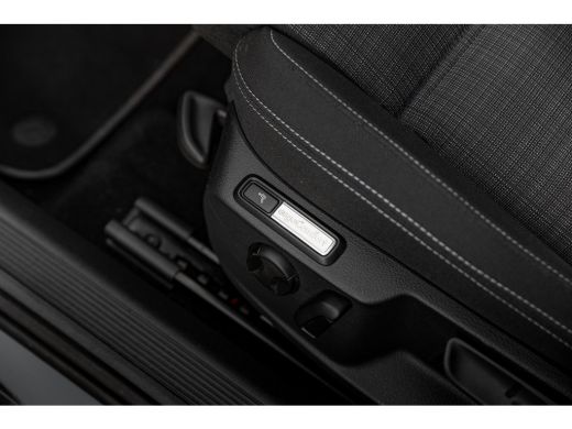 Volkswagen Passat Variant 1.4 TSI PHEV GTE Business 218pk | Panorama dak | Privacy glass | Navigatie | App connect ... ActivLease financial lease