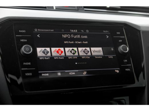 Volkswagen Passat Variant 1.4 TSI PHEV GTE Business 218pk | Panorama dak | Privacy glass | Navigatie | App connect ... ActivLease financial lease