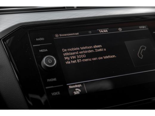 Volkswagen Passat Variant 1.4 TSI PHEV GTE Business 218pk | Panorama dak | Privacy glass | Navigatie | App connect ... ActivLease financial lease