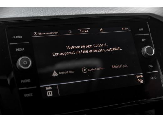 Volkswagen Passat Variant 1.4 TSI PHEV GTE Business 218pk | Panorama dak | Privacy glass | Navigatie | App connect ... ActivLease financial lease