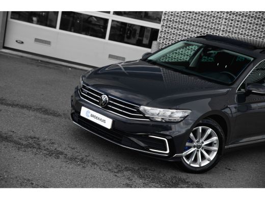 Volkswagen Passat Variant 1.4 TSI PHEV GTE Business 218pk | Panorama dak | Privacy glass | Navigatie | App connect ... ActivLease financial lease