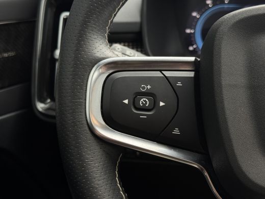 Volvo  XC40 Recharge P8 AWD R-Design | Soh 94% | Pano | 360 camera | Leder | Trekhaak | Warmtepomp | ActivLease financial lease