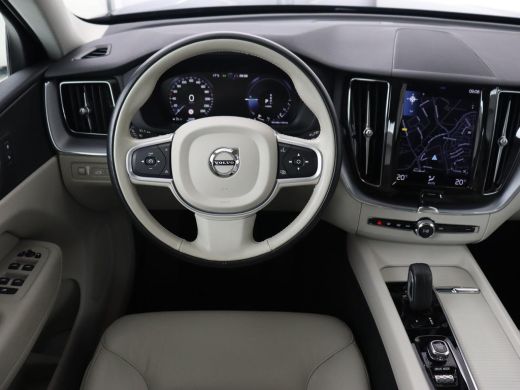 Volvo  XC60 2.0 Recharge T6 AWD Business Pro | Panoramadak | Leder | Camera | Carplay | Navigatie | Full LED ... ActivLease financial lease