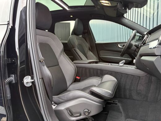 Volvo  XC60 2.0 T6 Plug-in hybrid AWD Ultra Black Edition Prijs Rijklaar!! ActivLease financial lease