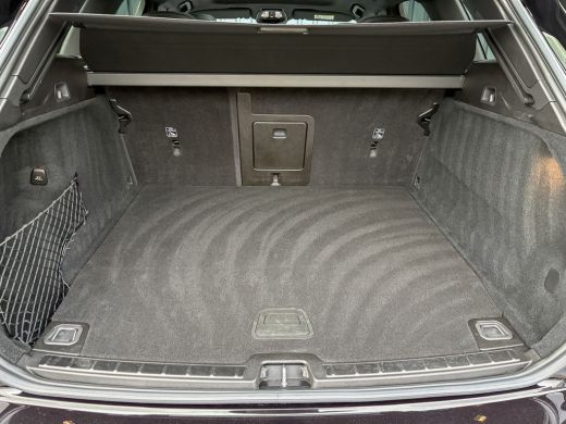 Volvo  XC60 2.0 T6 Plug-in hybrid AWD Ultra Black Edition Prijs Rijklaar!! ActivLease financial lease