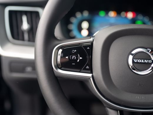 Volvo  XC60 2.0 T6 Plug-in hybrid AWD Ultra Black Edition Prijs Rijklaar!! ActivLease financial lease