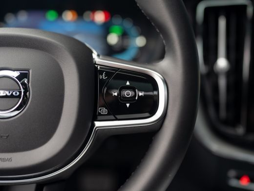 Volvo  XC60 2.0 T6 Plug-in hybrid AWD Ultra Black Edition Prijs Rijklaar!! ActivLease financial lease