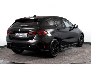 BMW 1 Serie 120 M Sport (Nieuw Model) - Automaat | Dig. Cockpit | Adapt. Cruise | Stoelverw. | PDC | Camera |...