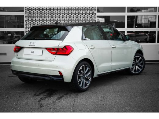 Audi A1 Sportback Sportback 25 TFSI Advanced edition Zwart dak | PDC voor & achter | 2 zone airco | 17 inch | ActivLease financial lease