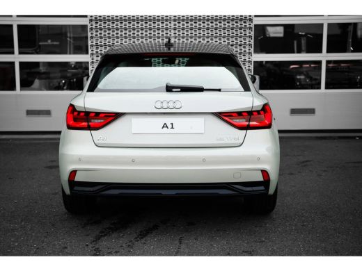 Audi A1 Sportback Sportback 25 TFSI Advanced edition Zwart dak | PDC voor & achter | 2 zone airco | 17 inch | ActivLease financial lease