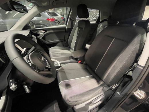 Audi A1 Sportback Sportback 25 TFSI Advanced edition Zwart dak | PDC voor & achter | 2 zone airco | 17 inch | ActivLease financial lease