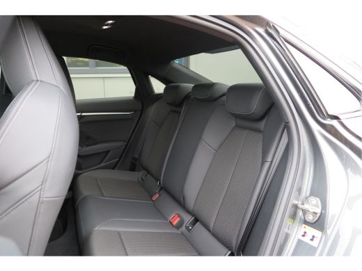 Audi A3 Limousine 35 TFSI 150pk S-Tronic 2x S-Line Edition Virtual cockpit, Stoelverwarming, Privacy glas... ActivLease financial lease