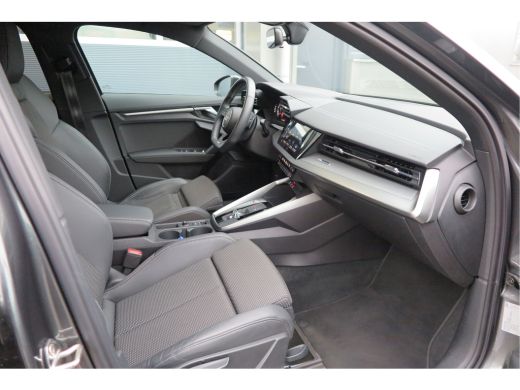 Audi A3 Limousine 35 TFSI 150pk S-Tronic 2x S-Line Edition Virtual cockpit, Stoelverwarming, Privacy glas... ActivLease financial lease