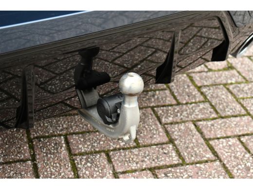 BMW 3 Serie Touring 330e M-Sport LCI-2 Pano Trekh ACC H/K 360 HUD 19inch ActivLease financial lease