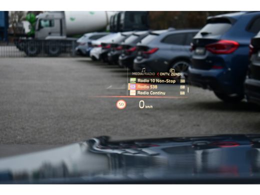 BMW 3 Serie Touring 330e M-Sport LCI-2 Pano Trekh ACC H/K 360 HUD 19inch ActivLease financial lease