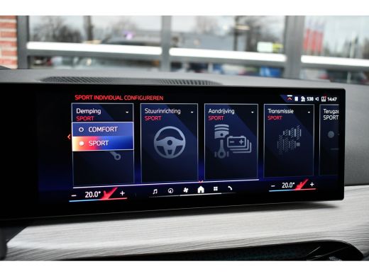 BMW 3 Serie Touring 330e M-Sport LCI-2 Pano Trekh ACC H/K 360 HUD 19inch ActivLease financial lease