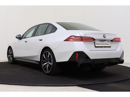 BMW i5 eDrive40 M Sport / Stoelventilatie / Bowers & Wilkins / M Sportonderstel / Comfort Access / Adapt... ActivLease financial lease