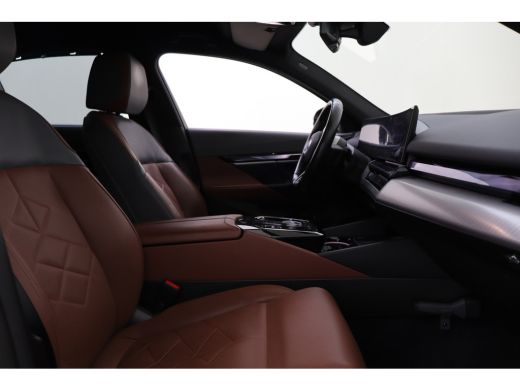 BMW i5 eDrive40 M Sport / Stoelventilatie / Bowers & Wilkins / M Sportonderstel / Comfort Access / Adapt... ActivLease financial lease