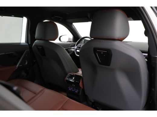 BMW i5 eDrive40 M Sport / Stoelventilatie / Bowers & Wilkins / M Sportonderstel / Comfort Access / Adapt... ActivLease financial lease