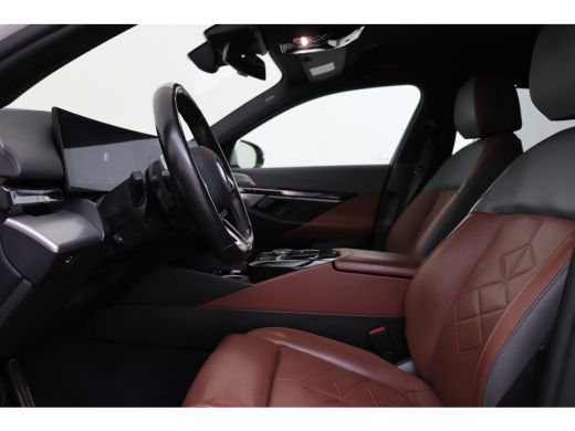 BMW i5 eDrive40 M Sport / Stoelventilatie / Bowers & Wilkins / M Sportonderstel / Comfort Access / Adapt... ActivLease financial lease