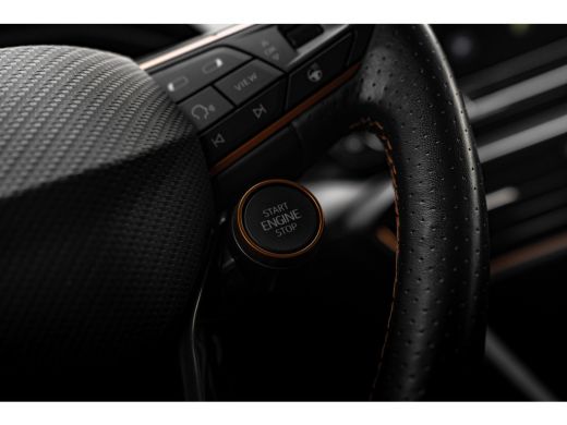 CUPRA Formentor 1.4TSI e-Hybrid 245pk VZ | 245 pk | Trekhaak | Achteruitrijcamera | 19" | Adaptive Cruise | Apple... ActivLease financial lease