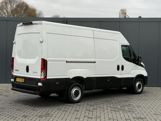 Iveco Daily 35S16 157 PK / L2H2 / AIRCO / CRUISE / 3-ZITS / 3.5 TON TREKKEN / CAMERA ActivLease financial lease