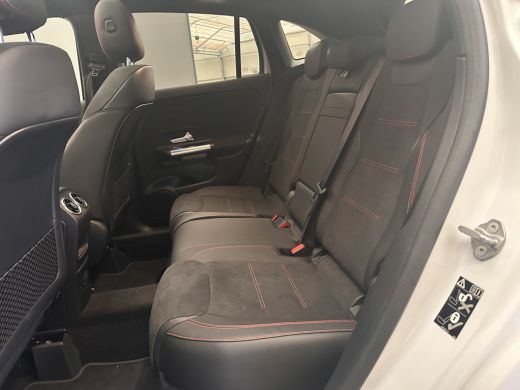 Mercedes-Benz GLA 250 e Business Solution AMG Limited Widescreen | Panorama Dak | Elek. Stoelen met Geheugen | Alca... ActivLease financial lease