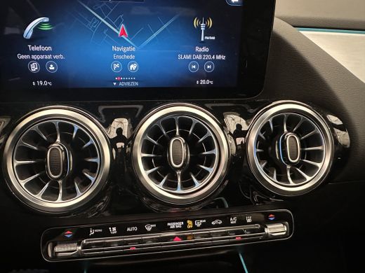 Mercedes-Benz GLA 250 e Business Solution AMG Limited Widescreen | Panorama Dak | Elek. Stoelen met Geheugen | Alca... ActivLease financial lease