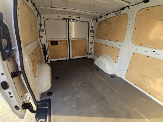 Mercedes-Benz Vito 114 CDI L2 H1 140 Pk - Euro 6 - Airco - Cruise Control ActivLease financial lease