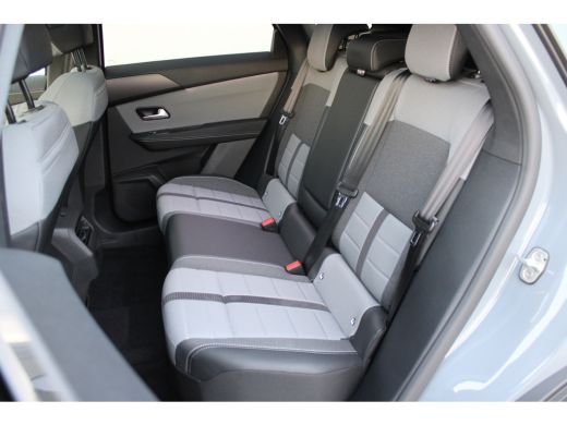 Opel Grandland GS | Draadloze telefoonlader (Inductie) | Elektronische klimaatregeling met twee zones | LED dagr... ActivLease financial lease