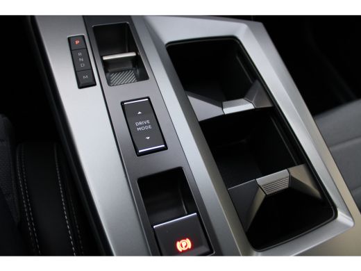 Opel Grandland GS | Draadloze telefoonlader (Inductie) | Elektronische klimaatregeling met twee zones | LED dagr... ActivLease financial lease