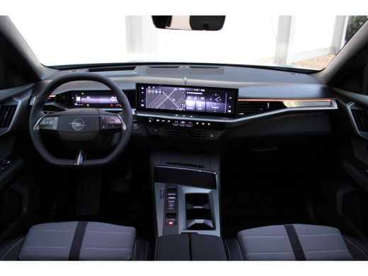 Opel Grandland GS | Draadloze telefoonlader (Inductie) | Elektronische klimaatregeling met twee zones | LED dagr... ActivLease financial lease