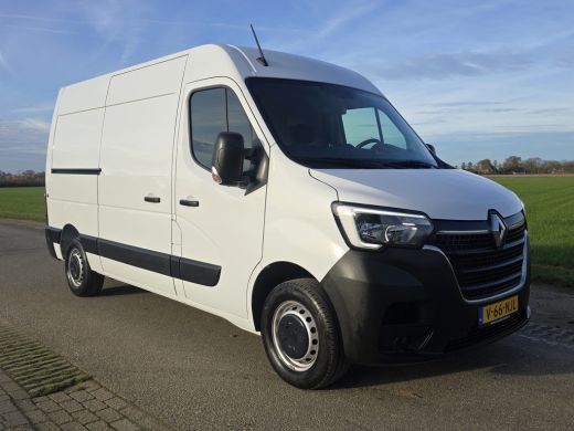 Renault Master T35 2.3 dCi L2 H2 - 150 Pk - Euro 6 - Airco - Cruise Control ActivLease financial lease
