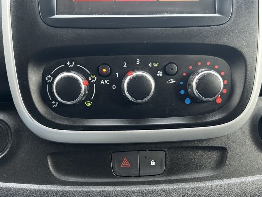 Renault Trafic 2.0 dCi 146 PK AUTOMAAT / L1H1 / 1e EIG. / 55.256 KM !! / AIRCO / CRUISE / NAVI / APPLE CARPLAY /... ActivLease financial lease