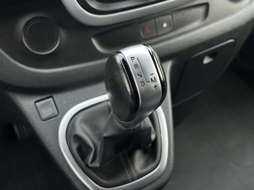 Renault Trafic 2.0 dCi 146 PK AUTOMAAT / L1H1 / 1e EIG. / 55.256 KM !! / AIRCO / CRUISE / NAVI / APPLE CARPLAY /... ActivLease financial lease