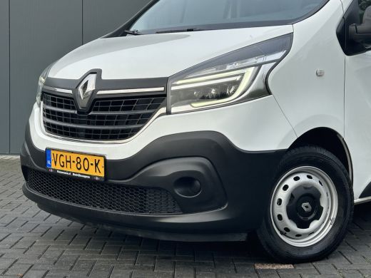 Renault Trafic 2.0 dCi 146 PK AUTOMAAT / L1H1 / 1e EIG. / 55.256 KM !! / AIRCO / CRUISE / NAVI / APPLE CARPLAY /... ActivLease financial lease