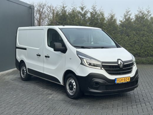 Renault Trafic 2.0 dCi 146 PK AUTOMAAT / L1H1 / 1e EIG. / 55.256 KM !! / AIRCO / CRUISE / NAVI / APPLE CARPLAY /... ActivLease financial lease
