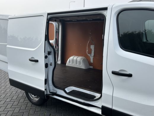 Renault Trafic 2.0 dCi 146 PK AUTOMAAT / L1H1 / 1e EIG. / 55.256 KM !! / AIRCO / CRUISE / NAVI / APPLE CARPLAY /... ActivLease financial lease