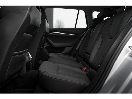 Skoda Octavia Combi 1.4 TSI iV PHEV Business Edition Plus | Carplay | Dodehoek detectie | Stoelverwarming voor ... ActivLease financial lease