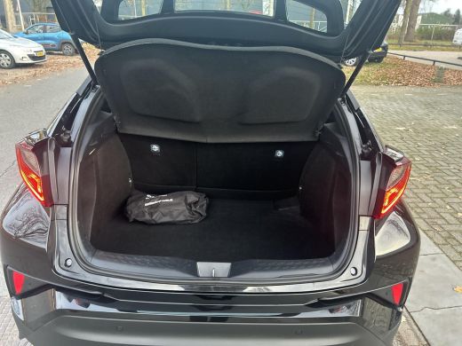 Toyota C-HR 1.8 Hybrid Dynamic ActivLease financial lease