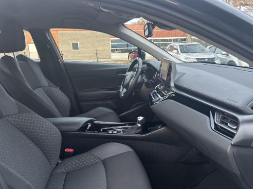 Toyota C-HR 1.8 Hybrid Dynamic ActivLease financial lease