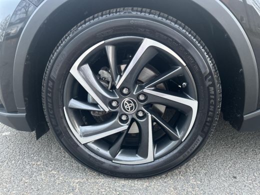 Toyota C-HR 1.8 Hybrid Dynamic ActivLease financial lease