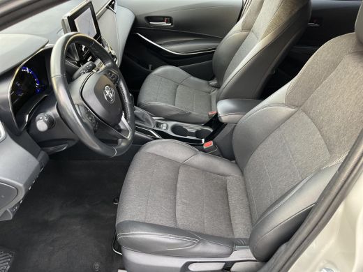 Toyota Corolla 1.8 Hybrid Executive | Navigatie | Elektrische achterklep | Stoel- + stuurverwarming | ActivLease financial lease