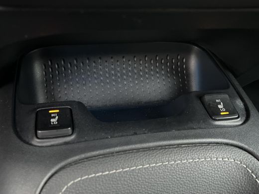 Toyota Corolla 1.8 Hybrid Executive | Navigatie | Elektrische achterklep | Stoel- + stuurverwarming | ActivLease financial lease