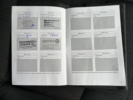 Toyota Corolla 1.8 Hybrid Executive | Navigatie | Elektrische achterklep | Stoel- + stuurverwarming | ActivLease financial lease