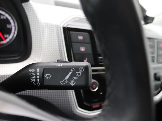 Volkswagen e-up! e-up! Style 260km range SOH 90%, Cruise, CCS, Stoel- en voorruitverwarming, achteruitrijcamera, P... ActivLease financial lease